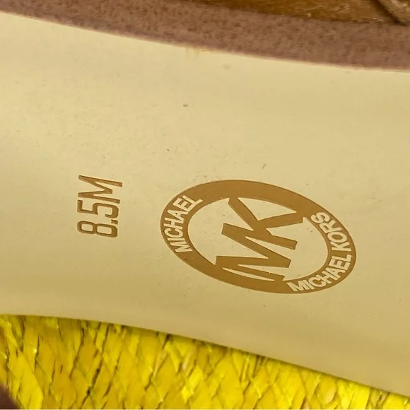 Michael Michael Kors Farrah Leather Ankle Boots in Luggage Size 8.5 - Picture 8 of 9